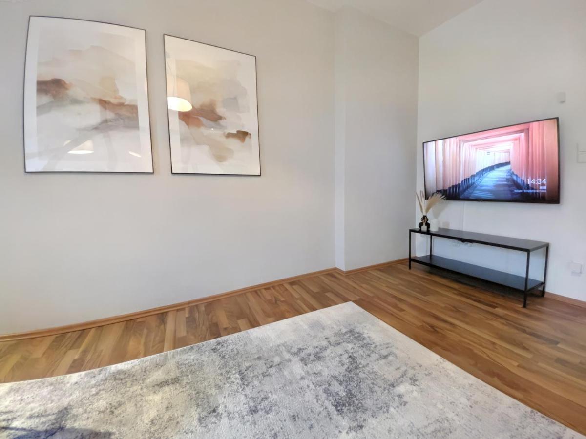Milpau Recklinghausen1 - Modernes Und Zentrales Premium-Apartment Mit Queensize-Bett, Netflix, Nespresso, Smart-Tv Und Privatparkplatz Exterior foto